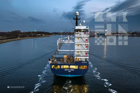ARCTIC ROCK - General Cargo Ship — kadr 19 z 28