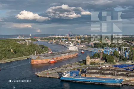 ROLAND OLDENDORFF - Bulk Carrier, IMO 9463633 — frame 33 of 40