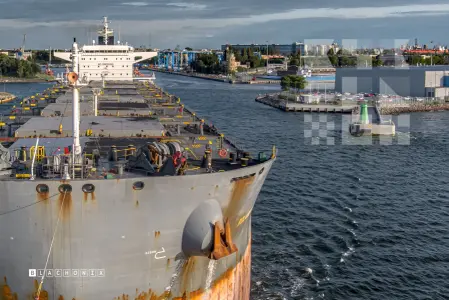 ROLAND OLDENDORFF - Bulk Carrier, IMO 9463633 — frame 5 of 40