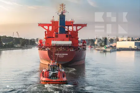 AJAX - Tug — kadr 37 z 37