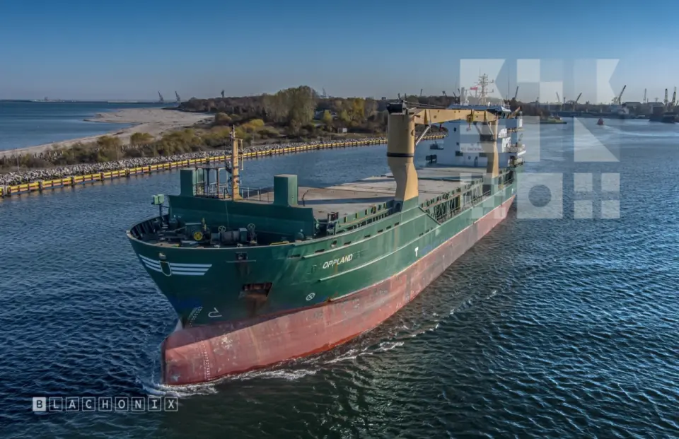 Okładka albumu OPPLAND - General Cargo Ship