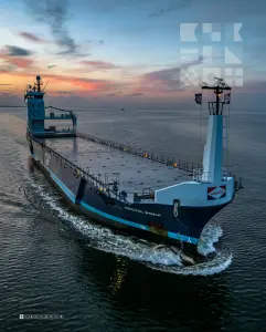 ARCTIC ROCK - General Cargo Ship — kadr 12 z 28