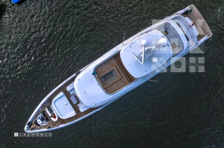 EXTRA TIME - Yacht — kadr 7 z 36