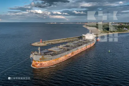 ROLAND OLDENDORFF - Bulk Carrier, IMO 9463633 — frame 19 of 40